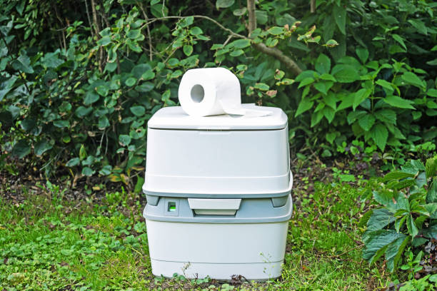 Portable Toilet Options We Offer in Steeleville, IL